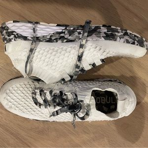 Size 8 Nobull running shoes